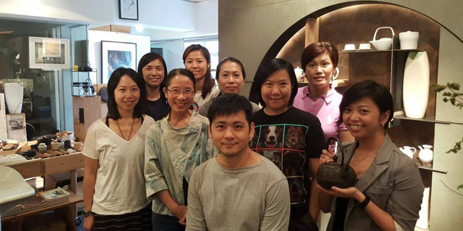 〖茶學0一 I & J班〗 分別於上星期五及六圓滿結束. 〖茶學0一 I & J班〗 分別於上星期五及六圓滿結束.